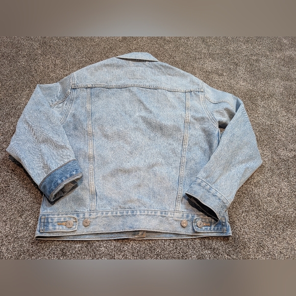 Levi's Vintage-inspired 'Big E" Light Wash Denim Jacket, Women's Small - Picture 8 of 8